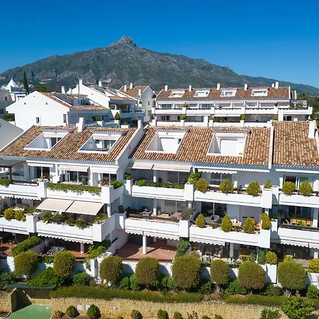 Apartment Stylish 2 Bedroom, 2 Bathroom In Aloha, Nueva Andalucia