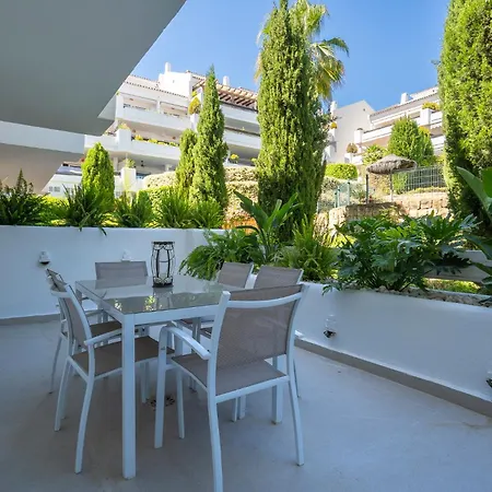 Apartment Stylish 2 Bedroom, 2 Bathroom In Aloha, Nueva Andalucia *