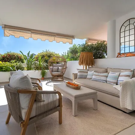 Stylish 2 Bedroom, 2 Bathroom In Aloha, Nueva Andalucia Marbella